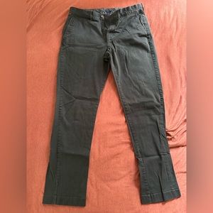 Straight-fit flex khaki pant (slim fit)